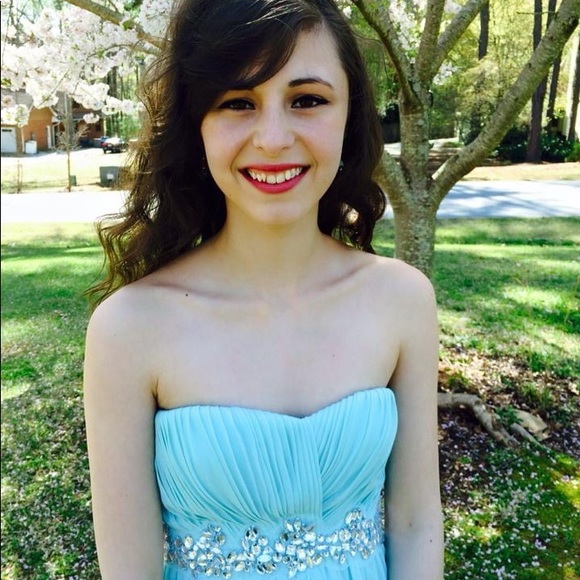 Prom dress - Picture 5 of 6